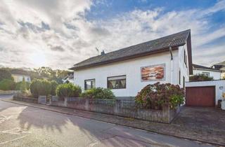 Einfamilienhaus kaufen in 56653 Wassenach, Attraktives Einfamilienhaus mit großem Platzangebot, Garten und vielseitigen Nutzungsmöglichkeiten!