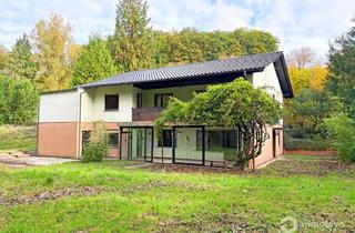 Haus kaufen in 69469 Weinheim, Idyllisches 1–2-Familienhaus in Weinheim-Heiligkreuz mit großem Garten