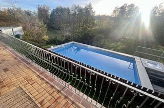Einfamilienhaus kaufen in 35466 Rabenau, Exklusive Lage! Einfamilienhaus m. Einliegerwohnung, Pool & Garten in Rabenau!