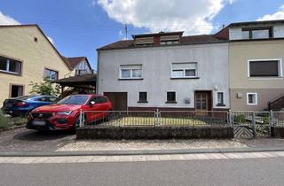 Einfamilienhaus kaufen in 66839 Schmelz, Einseitig angebautes Einfamilienhaus in ruhiger jedoch zentraler Lage von Schmelz