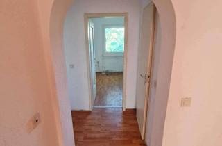 Wohnung kaufen in 47167 Obermarxloh, Kapitalanlage mit Potenzial: Sanierungsbedürftige 2-Zimmer-Eigentumswohnung in Duisburg-Neumühl
