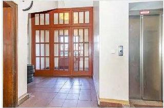 Wohnung kaufen in Karl-Marx-Allee 67, 10243 Friedrichshain, Urban Living mit Aussicht – 2 Zimmer im 7. OG an der Karl-Marx-Allee