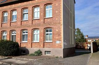 Wohnung mieten in Warmsdorfer Straße 12, 39340 Haldensleben, 2 Raum Dachgeschosswohnung Links zu vermieten!