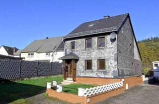 Haus kaufen in Pühlstraße 23, 55624 Rhaunen, Handwerkerobjekt mit Potenzial: Historisches Fachwerkhaus, 7 Garagen & Erweiterungsmöglichkeiten!