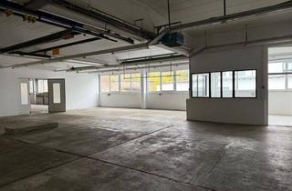 Geschäftslokal mieten in 95032 Hof, Werkhalle (ca. 472 m²) mit Rampe, Sanitäranlagen & kleinem Büro in Hof-Moschendorf
