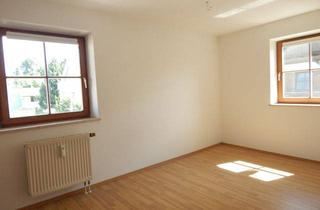 Wohnung kaufen in Zugspitzstraße 1a, 83395 Freilassing, Renovierte 4-Zimmer-Wohnung in Freilassing/Hofham - inkl. Einbauküche und TG Stellplatz - sofort verfügbar!
