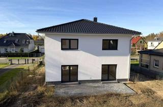 Villa kaufen in 16341 Panketal, Käuferprovisionsfreie, moderne Stadtvilla mit Luftwärmepumpe und Kaminanschluss zum Erstbezug in Zep