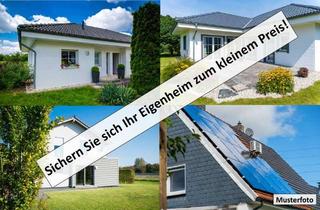 Einfamilienhaus kaufen in Am Himberg XXXX, 23714 Malente, Wohnen am kleinen Trentsee: Einfamilienhaus mit 3 Garagen - provisionsfrei