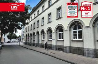 Wohnung kaufen in 47829 Uerdingen, Altbauwohnung mit Balkon und Stellplatz in Krefeld-Uerdingen