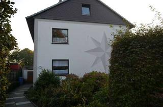 Wohnung mieten in Tongernstr. 13, 26954 Nordenham, Gemütliche 2-Zimmer-Dachgeschosswohnung mit Einbauküche und Badewanne