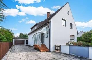 Haus kaufen in 82166 Gräfelfing, Ein-/Zweifam.haus im Dornröschenschlaf auf großem Eck-Grundstück mit Südausrichtung und Baureserve