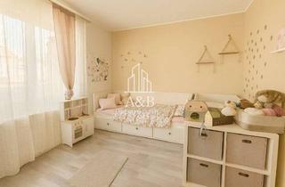 Mehrfamilienhaus kaufen in Lorenz-Schneider-Straße, 55129 Ebersheim, * 2-3 Familienhaus mit 200 m2 Wohnfläche und großem Garten *