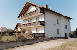 Haus kaufen in 04552 Borna, *reserviert* 6 % Rendite! MFH mit 3 Wohnungen & viel Ausbaureserve