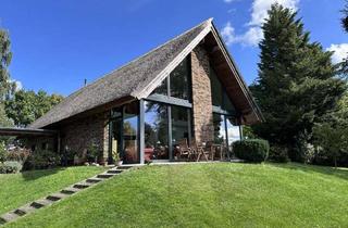 Haus kaufen in 17192 Kargow, eindrucksvolles Architektenhaus mit 1,07 ha Parkgrundstück und Teich in idyllischster Lage am Rande