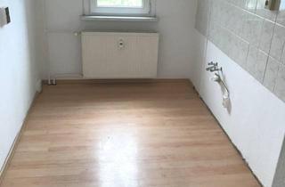 Wohnung mieten in Waldstraße 14b, 39291 Möckern, Sehr schöne 4-R-Wohnung im 2.OG ca.72,11 m2 in Möckern mit BLK. zu vermieten .
