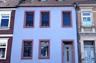 Haus kaufen in Arneburger Straße, 39590 Tangermünde, Tangermünde - Hochwertig saniertes Reihenmittelhaus in Tangermünde - stilvoll modernisiert mit Garten, Garage und Nebengelass