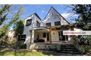 Villa kaufen in 14089 Berlin, Berlin - IMMOBERLIN:DE - Sehr attraktives Ein-Zweifamilienhaus in exquisiter Lage zwischen Wald und Havel