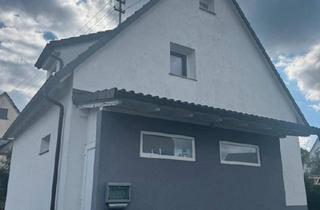 Einfamilienhaus kaufen in 78554 Aldingen, Aldingen - Einfamilienhaus mit Garage und Garten in ruhiger Lage .