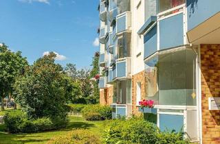 Wohnung mieten in Eutiner Straße 18, 18109 Lichtenhagen, Schöne 3-Raum-Wohnung in Rostock - Lichtenhagen