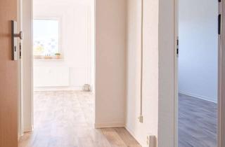 Wohnung mieten in Otto-Kohle-Straße 25, 39218 Schönebeck, Sanierte 2-Raum Wohnung mit Aufzug und großem Balkon