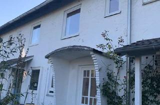 Reihenhaus kaufen in 22880 Wedel, Vermietetes Reihenhaus in elbnaher Lage in Wedel