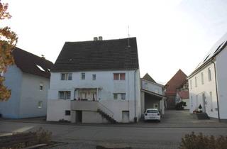 Haus kaufen in 74746 Höpfingen, Zugreifen- Preisgünstiges Zweifamilienhaus mit Scheune und Garten