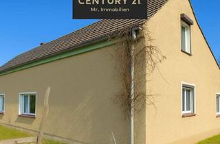 Haus kaufen in 15913 Märkische Heide, Charmantes Landhaus in Alleinlage mit 3 Scheunen – Sanierungsobjekt mit Potenzial in Glietz