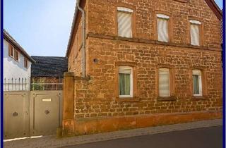 Haus kaufen in 67480 Edenkoben, Edenkoben - Ehemaliges Winzeranwesen mit großer Scheune und schön angelegten Hof