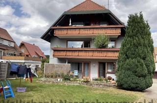 Haus kaufen in 72226 Simmersfeld, Gepflegtes Dreifamilienhaus in Simmersfeld