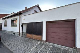 Haus kaufen in 99869 Seebergen, Verkaufe saniertes EFH mit Garagen auf kleinem Grundstück