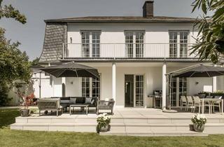 Villa kaufen in 61476 Kronberg, Villa Kreuzenäcker - Großzügige Designresidenz auf sonnigem Grundstück