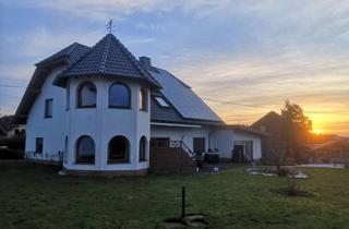 Haus kaufen in 53567 Asbach, Freistehendes gepflegtes Haus vielseitig nutzbar in Asbach mit PV Anlage