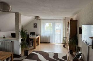 Wohnung kaufen in 71116 Gärtringen, 4-Zimmer Dachgeschosswohnung mit Balkon und Weitblick in Gärtringen-Rohrau