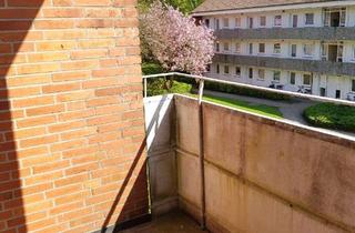 Wohnung mieten in Foehrer Straße 20, 25746 Heide, Charmantes Zuhause über den Dächern von Heide – helle & gemütliche 1,5-Zimmer-Wohnung mit Balkon ab