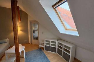 Wohnung mieten in 18055 Stadtmitte, Attraktive vollmöblierte 1,5-Zimmer-DG-Wohnung in zentraler Lage, hochwertig ausgestattet