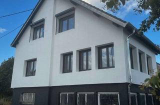 Haus kaufen in 66625 Nohfelden, Tolles Ein- oder Zweifamilienhaus direkt am See!