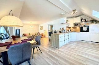 Wohnung kaufen in 42551 Velbert, Velbert - Großzügige 3,5-Zimmer-Dachgeschosswohnung mit Balkon, zwei Bädern und Ausbaupotenzial im Dachboden