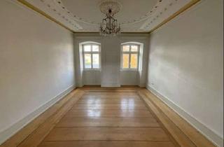 Wohnung kaufen in 67071 Oggersheim, Lieben Sie das Besondere? Außergewöhnliche historische Eigentumswohnung