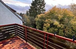 Wohnung mieten in Steinbergstr. 83, 31139 Hildesheim, 4,5 Zimmer-Dachgeschosswohnung verteilt über zwei Etagen mit Küche und dem Balkon zum Garten!