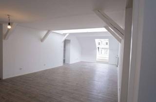 Wohnung mieten in Kölner Tor, 57072 Siegen, Frisch renoviert: 3,5 Zimmer mit Dachterrasse und Cabriofenster im Herzen von Siegen