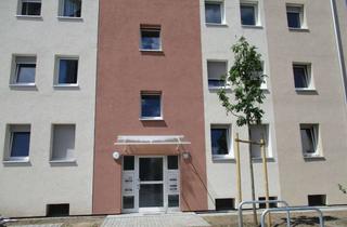 Wohnung mieten in Rilkestraße 18, 93049 Westenviertel, Tolle 3 - Zimmer Wohnung mit Balkon in modernisierter Wohnanlage!