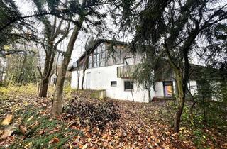 Villa kaufen in 93186 Pettendorf, Einmaliges Traumgrundstück mit Villa und Weitblick – Rarität in Bestlage von Pettendorf