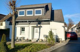 Haus mieten in Junkernhof 17, 59964 Medebach, Kleines komplett möbliertes Haus mit 90 qm Wohnfläche, verteilt über 2 Etagen - frisch renoviert.