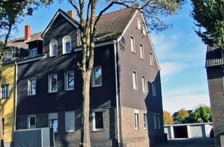 Anlageobjekt in Wilhelmstraße 16, 45661 Recklinghausen, Dreiparteienhaus mit großem Garten in ruhiger Lage von Recklinghausen-Hochlarmark