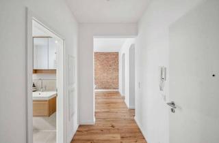 Wohnung kaufen in Wilhelm-Weitling-Straße, 14770 Altstadt, Sanierte, helle Familienwohnung mit XL-Balkon und Küche