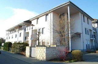 Wohnung kaufen in Zur Wiederitz 23, 01705 Freital, Terrassenwohnung mit Gartenanteil, hellem Wohnzimmer und TG-Stellplatz