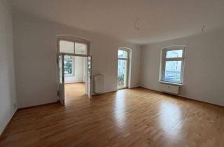 Wohnung mieten in Friedrich-Engels-Str. 10, 07545 Gera, Attraktive, helle 4 - Raum Wohnung mit Wintergarten und Terrasse