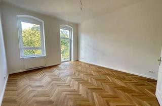 Wohnung kaufen in Prenzlauer Berg, 10407 Prenzlauer Berg, Exklusiv Sanierte 4-Zimmer-Wohnung, Balkon, Parkett mit einmaligem Parkblick