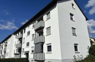 Wohnung kaufen in 71229 Leonberg, Helle 3-Zimmer-Wohnung mit Balkon und zusätzlichem Dachgeschosszimmer - zentral in Leonberg