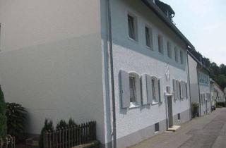 Wohnung mieten in Krummenscheider Weg 14, 58513 Lüdenscheid, VIER-ZIMMER-WOHNUNG IM DACHGESCHOSS IN LÜDENSCHEID-RATHMECKE
